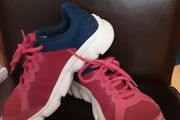 Trainer's/Girl's Under Armour Trainers/Size: 12.5  UK ..  31 EU .. Colour: Coral Pink and Navy with White Sole/NOW REDUCED