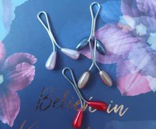 Clips/ pins
