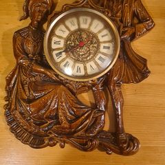Beautiful Large Wall Clock In Good Condition.