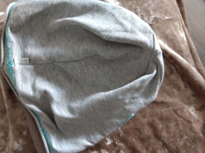 Hat barely worn