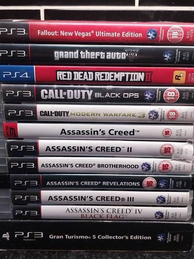 Playstation 3 Slim 40gb w/ Games
