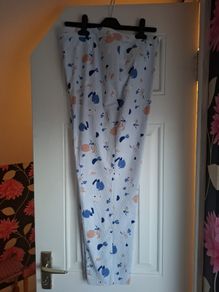 M & S size 16 ankle length trousers