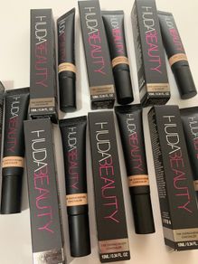Brand new 100% genuine Huda beauty the overachiever full coverage concealers