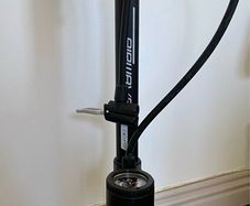Bicycle track pump