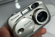 Fujifilm Photo FinePix A204 2.0MP Compact Digital Camera Y2K Nostalgic Retro