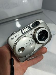 Fujifilm Photo FinePix A204 2.0MP Compact Digital Camera Y2K Nostalgic Retro