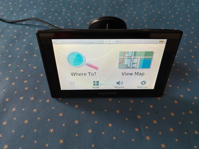 Garmin sat nav with Latest Europe + South America 2026 map