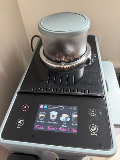 De longhi Rivelia coffee machine