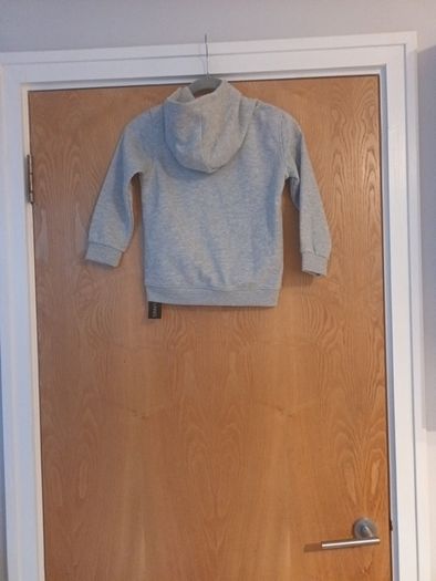 Dunnes  Stores  Hoodie  With Hood. Age 5-6 years B.N.W.T.