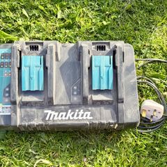 Makita dual battery charger