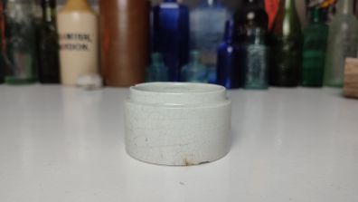 205 - Antique Vintage Chemist Stoneware Medicinal Cream Jar Pot