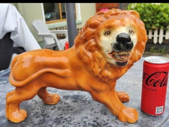Stunning 15inch Staffordshire Lion Figure