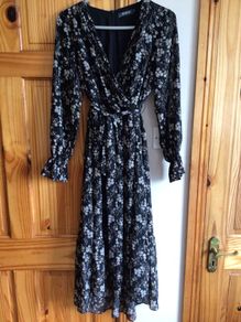 Folkster Ladies Black floral long sleeve midi dress size S Uk 10 includes postage