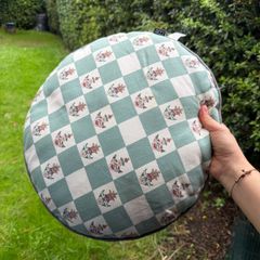 Dunnes chairs pads