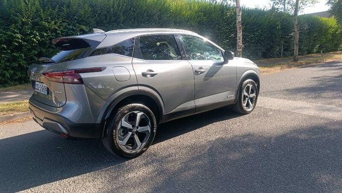 2023 Nissan Qashqai hybrid only 12k km.