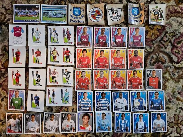 1700+ Football Cards Collection