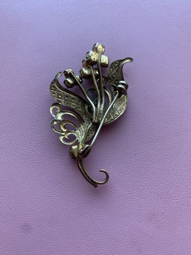 Antique Gold Brooch