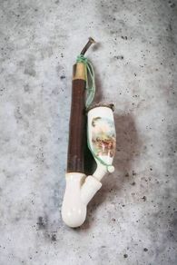 Antique hunting porcelain head pipe