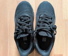Black Puma Lite runners size 5