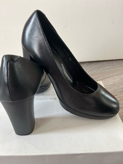 heals