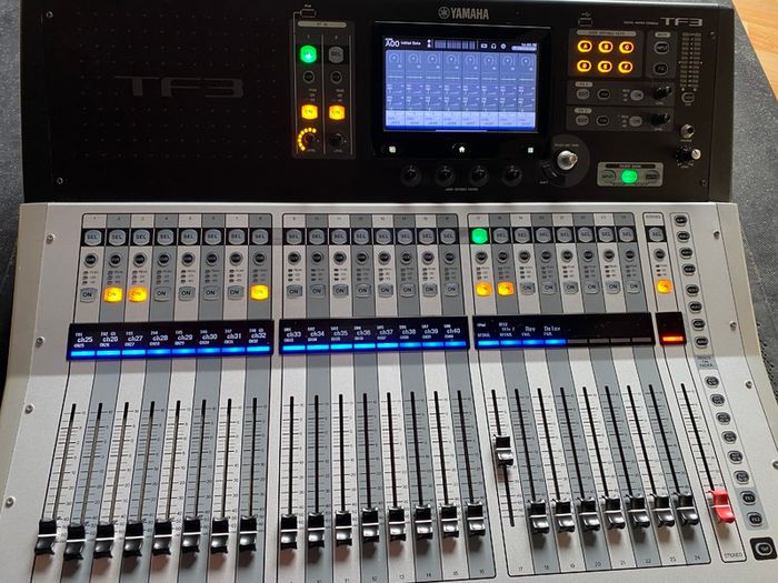 Yamaha TF3 Digital Desk