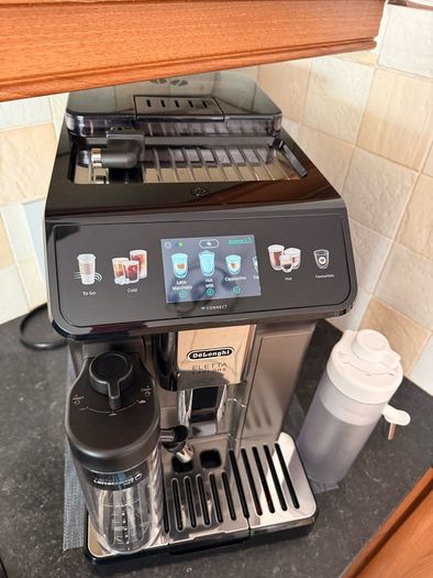 DeLonghi Eletta Explore Coffee Machine