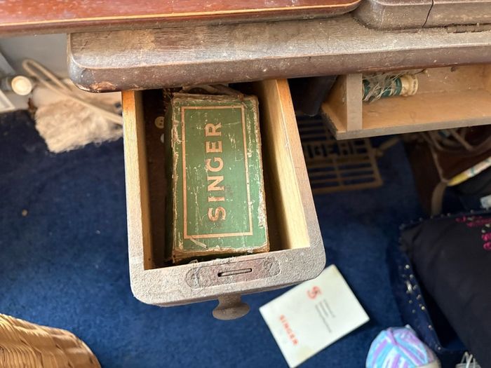 vintage singer sewing machine
