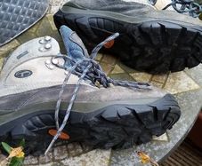 Women's Gore Tex Hiking Boots