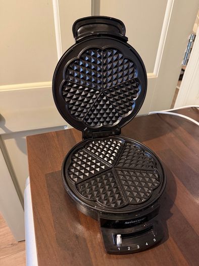 Waffle maker