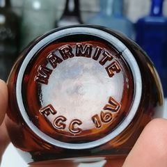 71 - Vintage 4oz Marmite Dark Brown Glass Jar