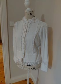 Size 8 Savida White Blouse