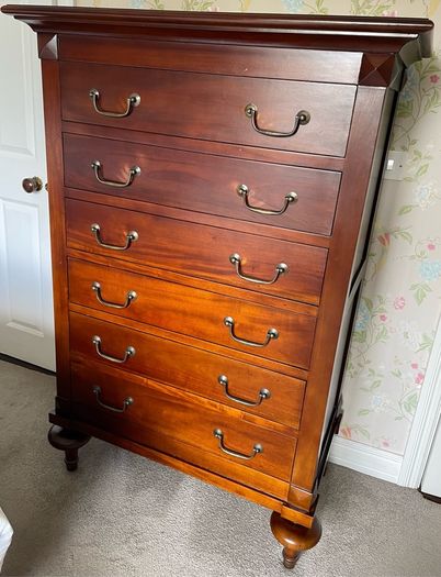 Bedroom Chest Of Drawers.
