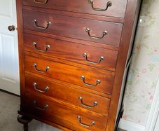 Bedroom Chest Of Drawers.