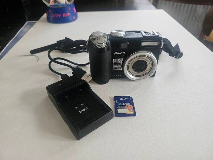 Nikon P5000 digital camera