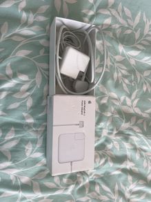 Apple 60W MagSafe2 Power adapter