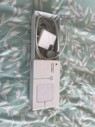 Apple 60W MagSafe2 Power adapter