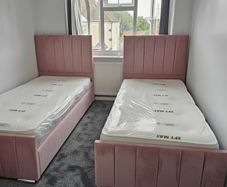 Pink Single beds