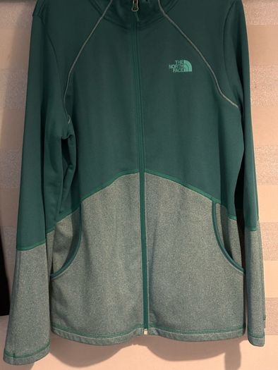 North Face top