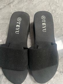 Ladies slip ons