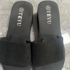 Ladies slip ons