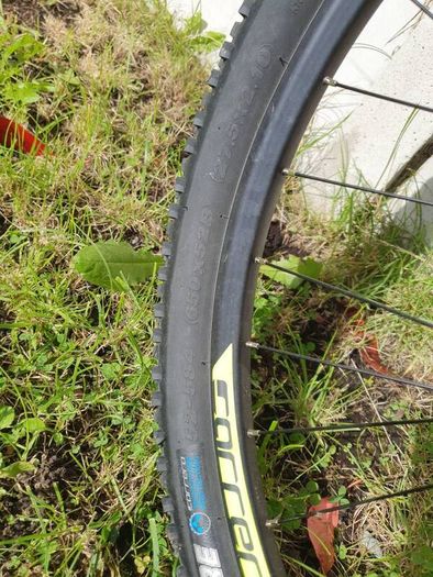 carrera vengeance mountain bike