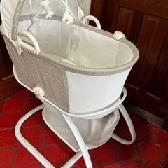 Purflo PurAir bassinet with Stand
