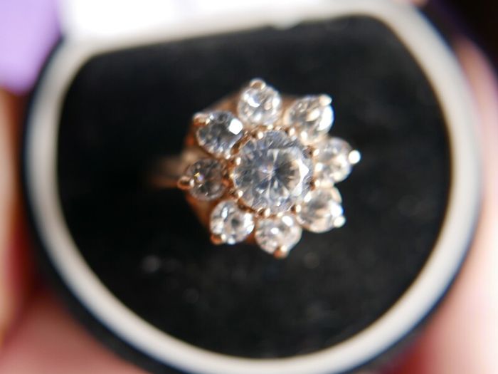 Vintage 9ct Yellow Gold 375 Cubic Zirconia Cluster Ring 5.0g