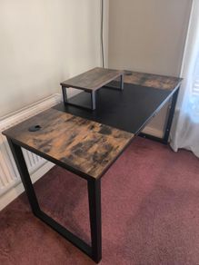 Desk 140cm x 60cm