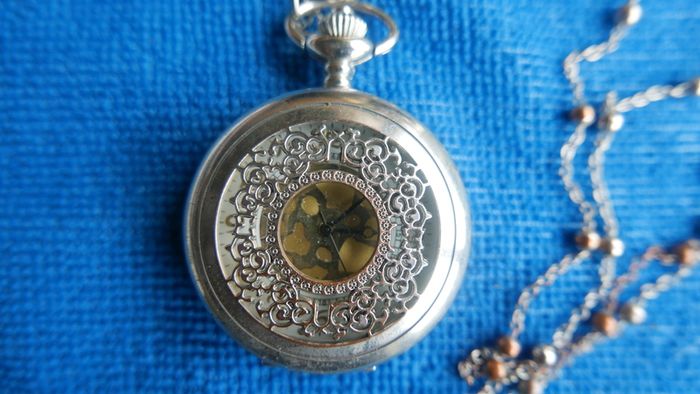 Vintage Smooth Quartz Pocket Watch