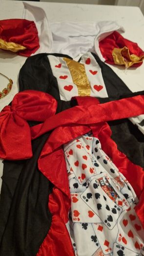 queen of hearts costume