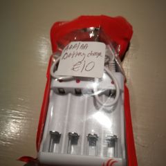AA/AAA Battery Charger