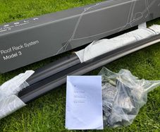 Tesla Model 3 Roof Rack - perfect condition