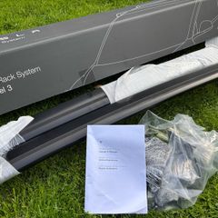 Tesla Model 3 Roof Rack - perfect condition