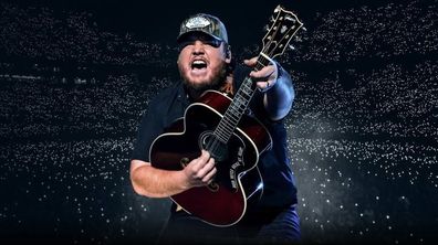 Luke Combs Standng